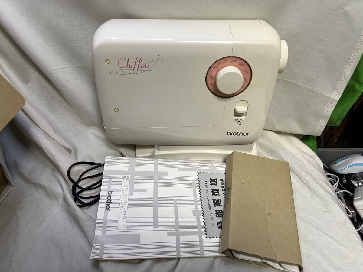 美品！Brother ブラザー ミシン 家庭用ミシン EL130 裁縫 手工芸 