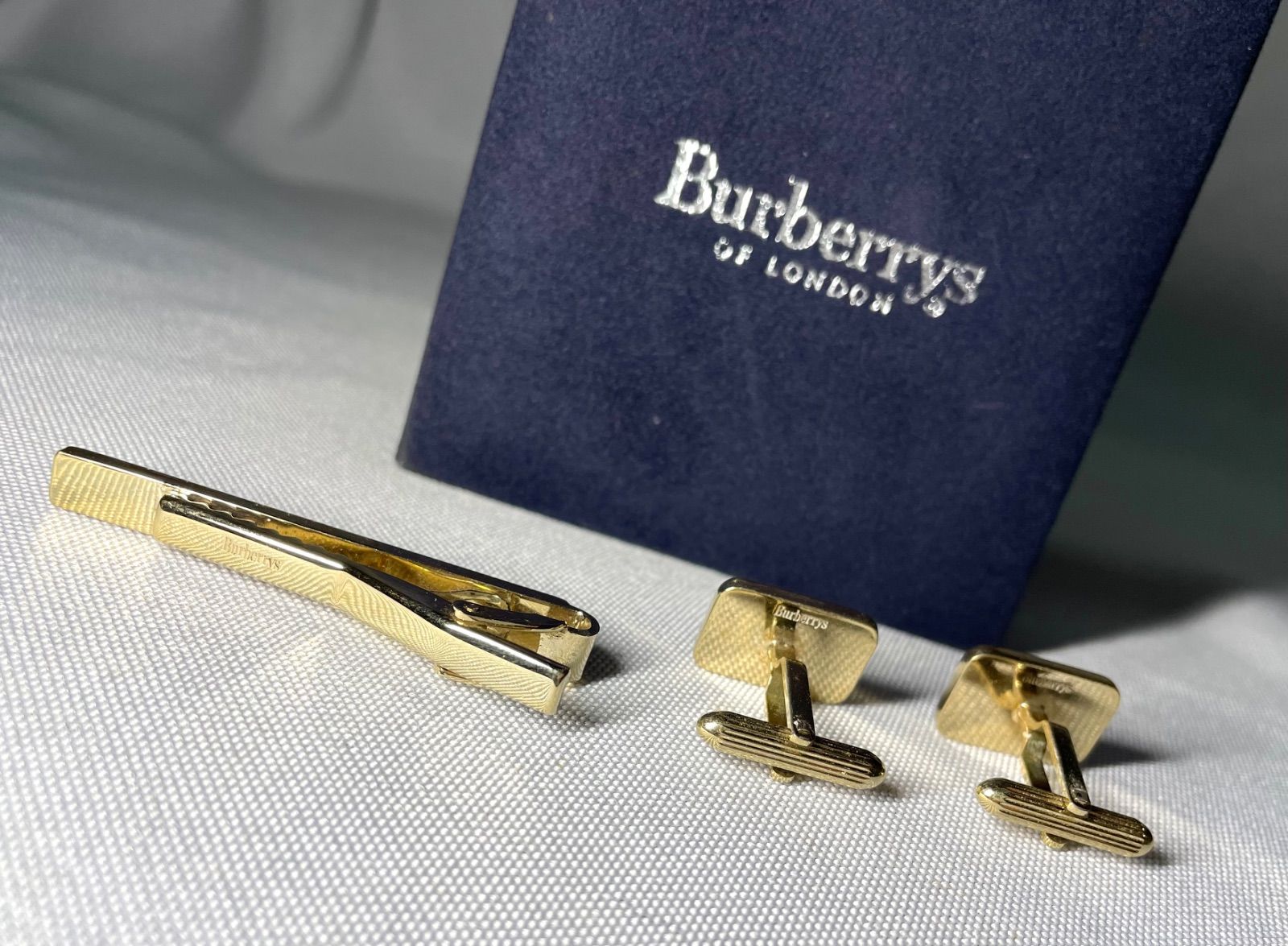【極美品】Burberryバーバリー　カフス　グリーン　ゴールド 　ブルー　騎馬 最大10%OFFクーポン 【極美品】Burberryバーバリー カフス グリーン