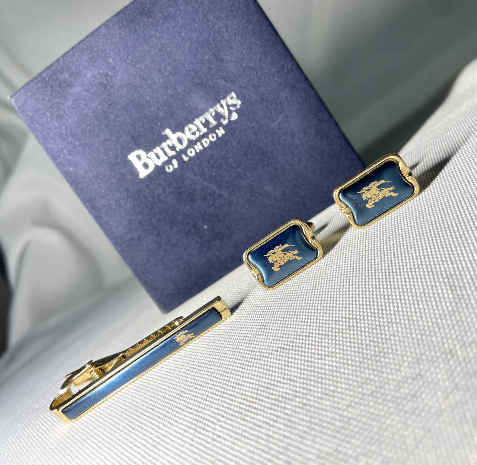 希少 Burberry バーバリー ホースナイトロゴ 騎士デザイン ブルー