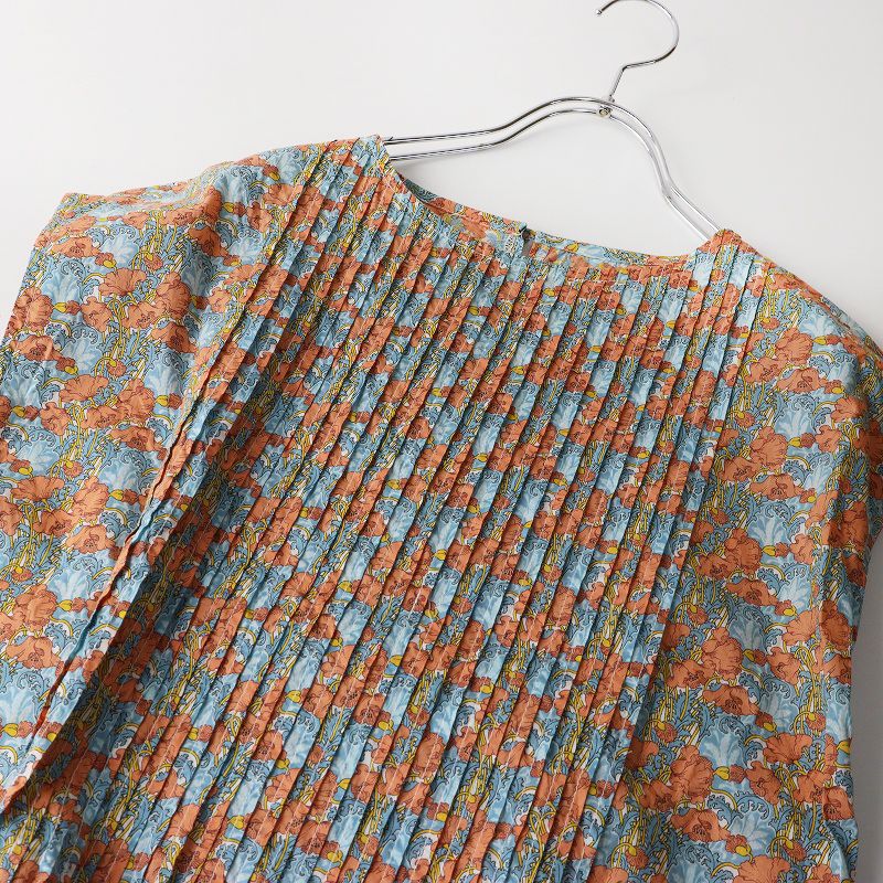 希少柄/showerparty/極美品/リバティプリントプルオーバーブラウス ▷極美品 希少柄 シャワーパーティー リバティプリントブラウス 美品