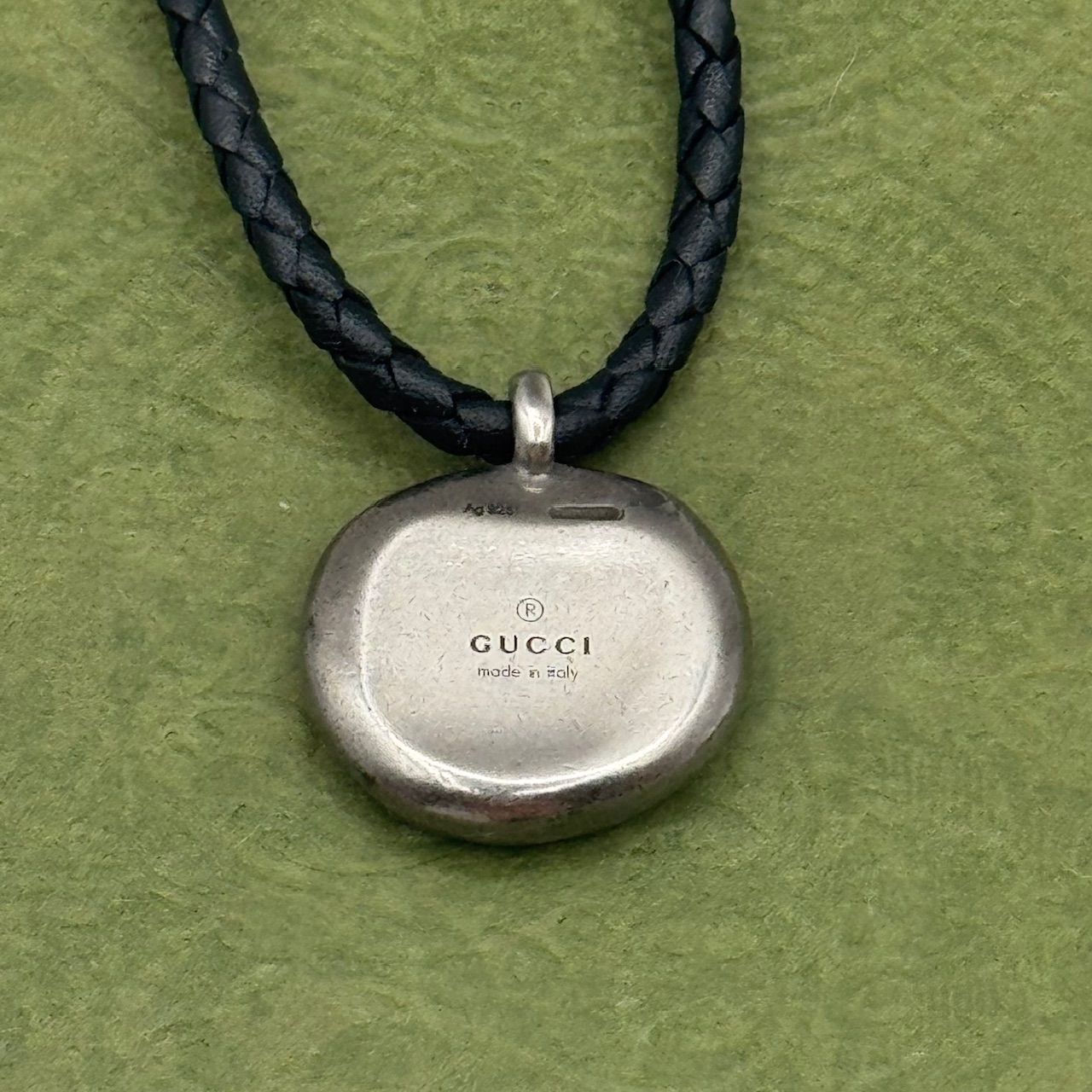 GUCCI クレスト 紋章 レザー 紐 コイン ヴィンテージ ネックレス 4-35 