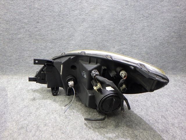 ソリオ 右ヘッドライト HID MA15S 35100-54M LE10G-6223 デリカD2 