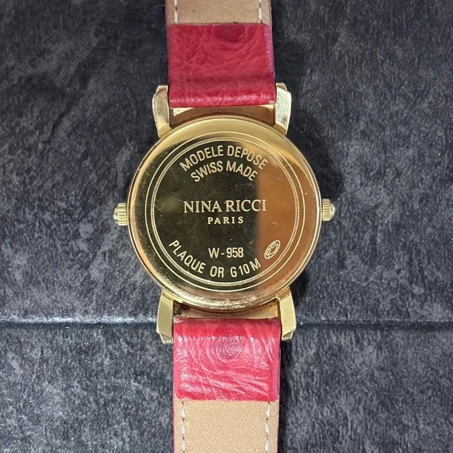 Z31 NINA RICCI W-958 レディース腕時計 スイス製 稼働品 希少】NINA RICCI ニナリッチ 腕時計 | リボンモチーフ ゴールド