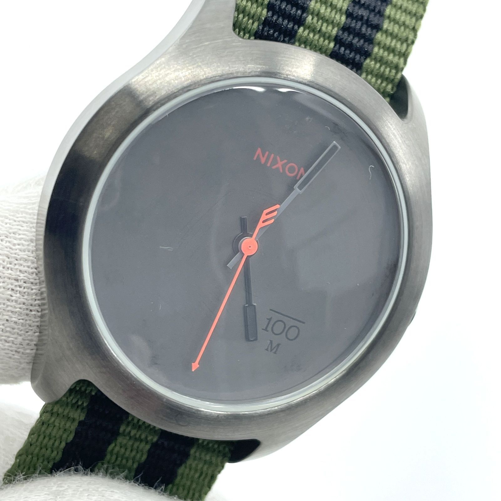 稼働〇 NIXON ニクソン The Quad クォーツ腕時計 ナイロンベルト 