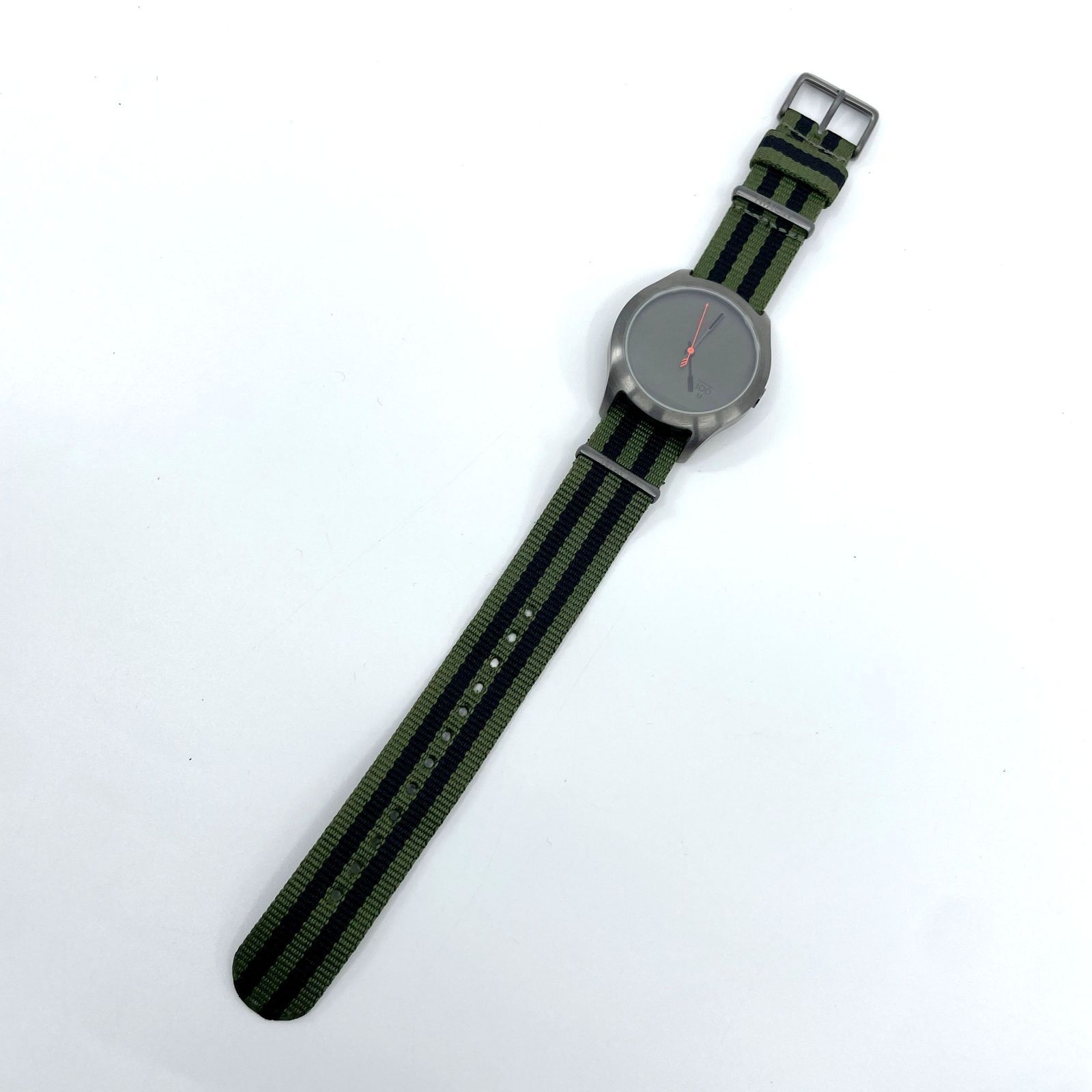 稼働〇 NIXON ニクソン The Quad クォーツ腕時計 ナイロンベルト 