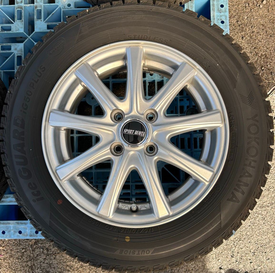ヨコハマ スタッドレス 175/70R14 IG50 4本セット 14インチ 溝あり