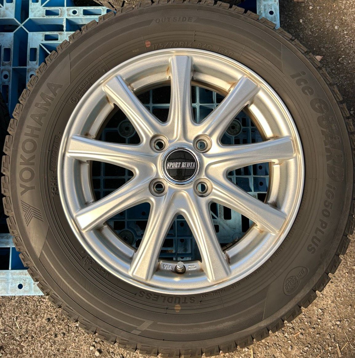 ヨコハマ スタッドレス 175/70R14 IG50 4本セット 14インチ 溝あり 
