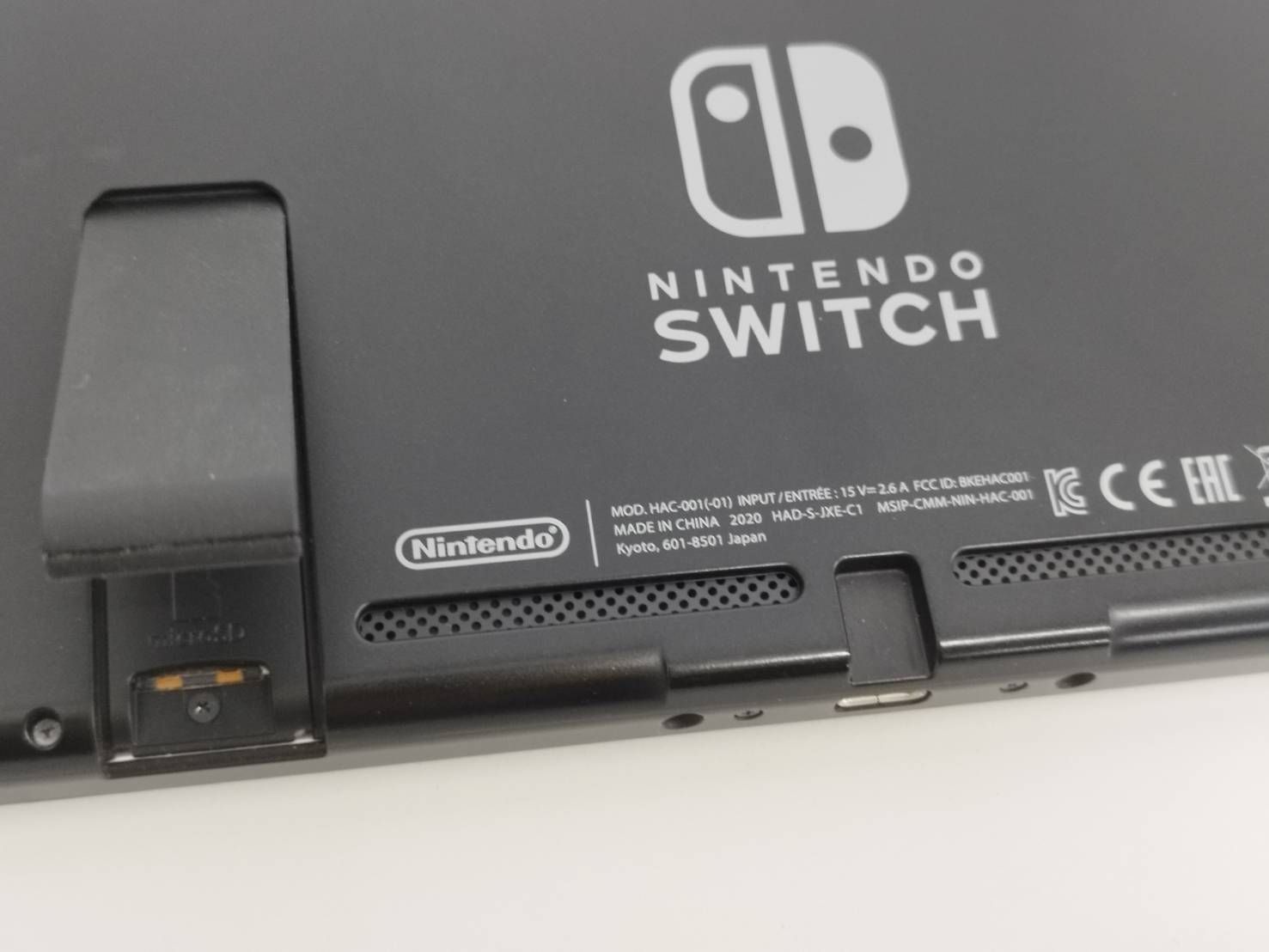 良品】Nintendo Switch HAC-001(-01)/2020年製/バッテリー強化版〈HAD 