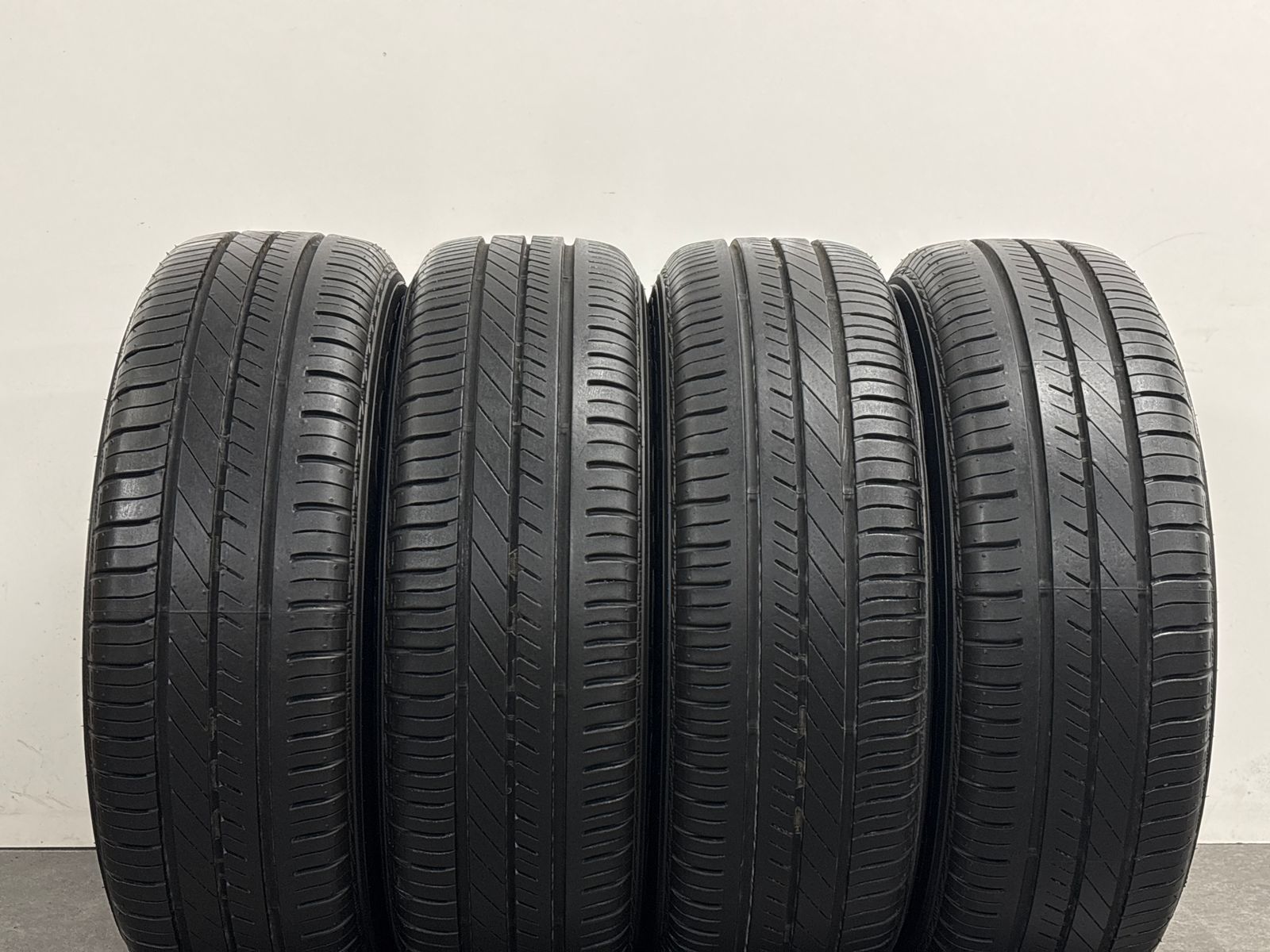 良好品】トヨタ エスクァイア 純正 15in 6J +50 PCD114.3 グッドイヤー 
