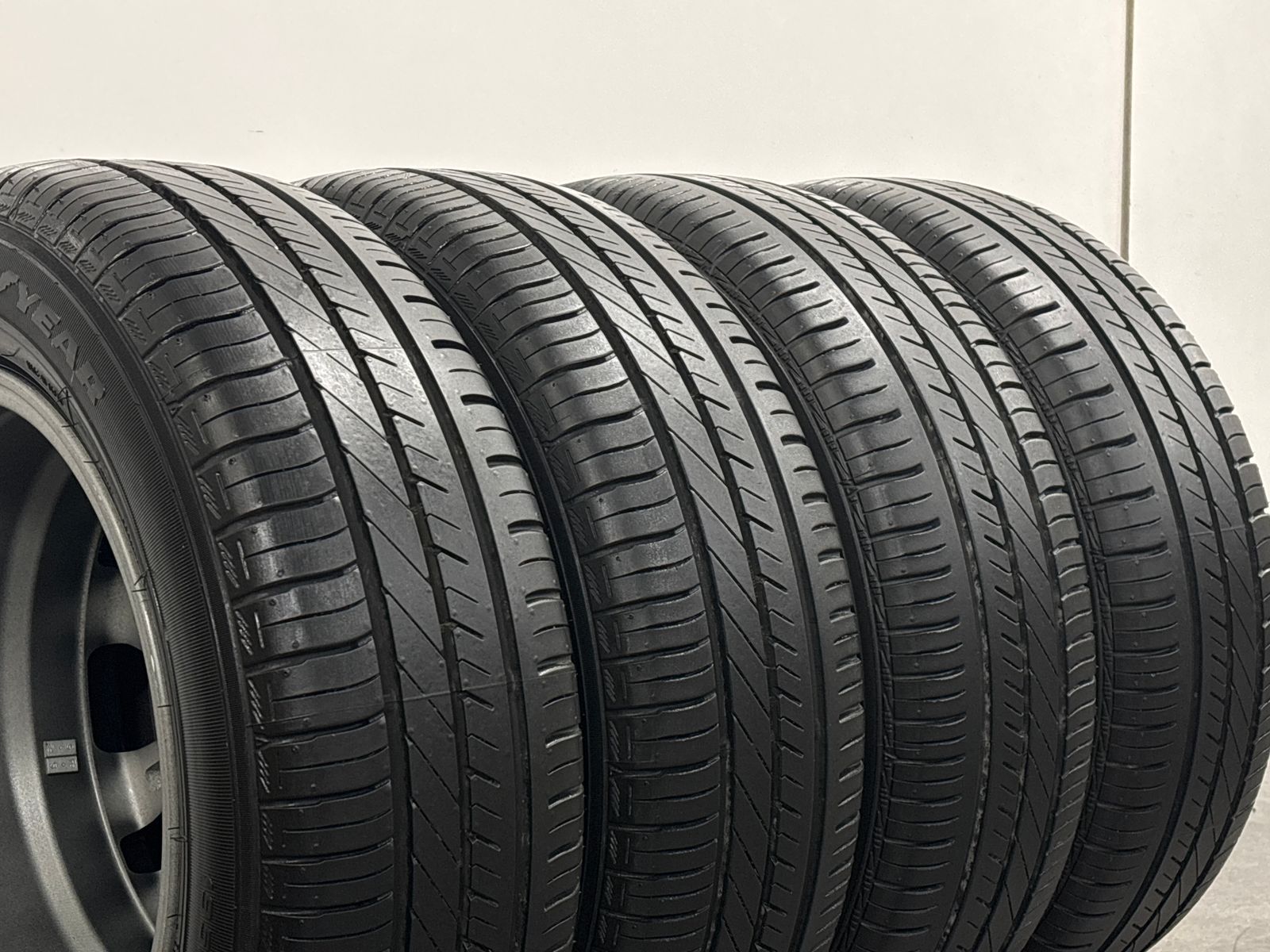 良好品】トヨタ エスクァイア 純正 15in 6J +50 PCD114.3 グッドイヤー 