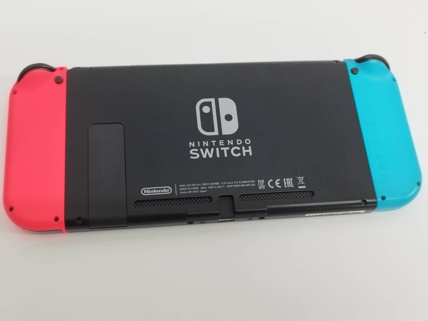 【良品】Nintendo Switch HAC-001(-01)/2020年製/バッテリー強化版〈HAD-S-KABAA〉 良品】Nintendo Switch HAC-001(-01)/2020年製/バッテリー強化版〈HAD
