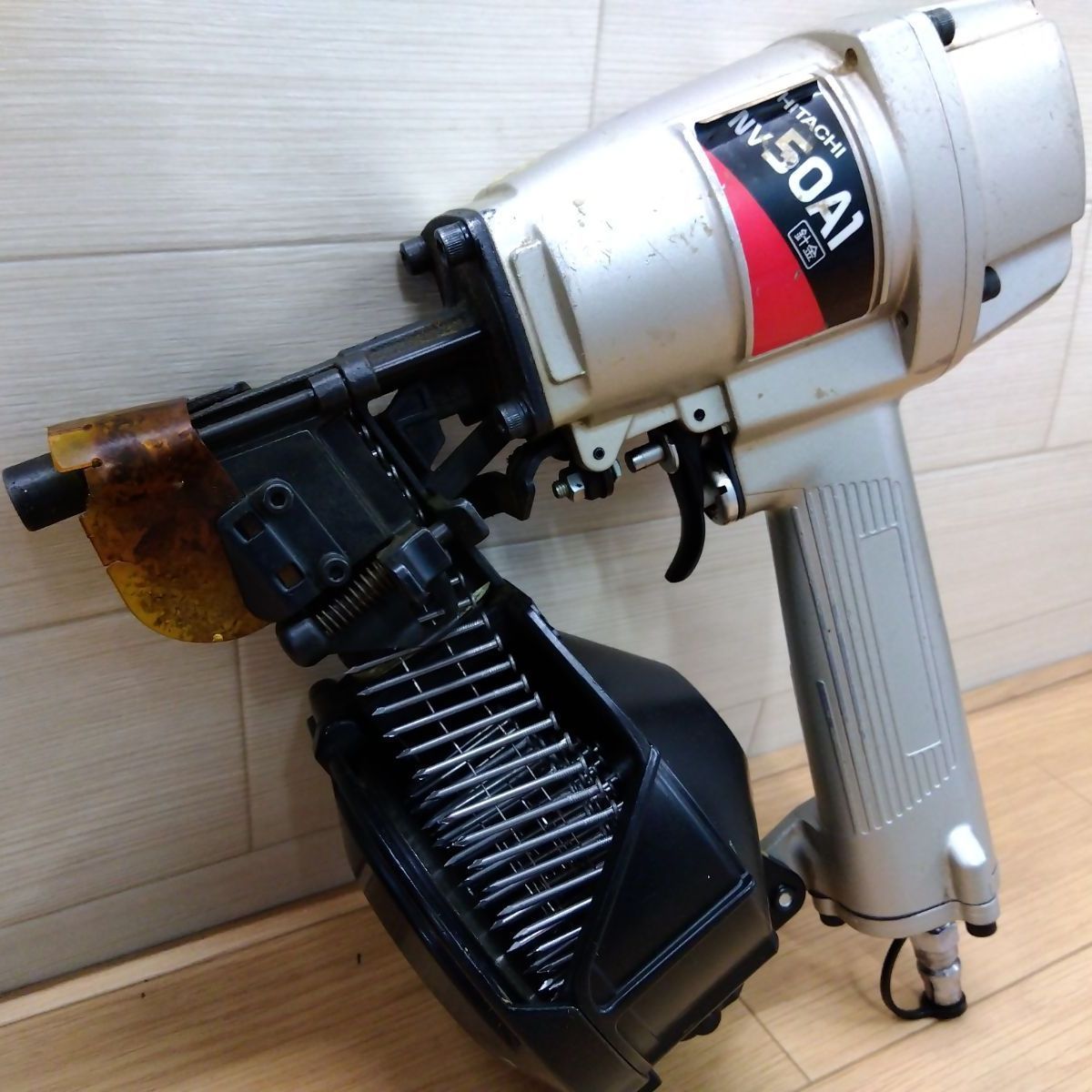 【中古ランクB】日立工機 ロール釘打機 NV50A1（0-20） 中古ランクB】日立工機 ロール釘打機 NV50A1（0-20）
