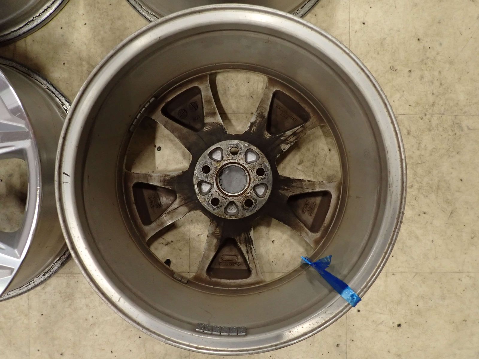 4本SET 会社宛 送料無料 17×7J スバル フォレスター 純正 アルミ 5穴 