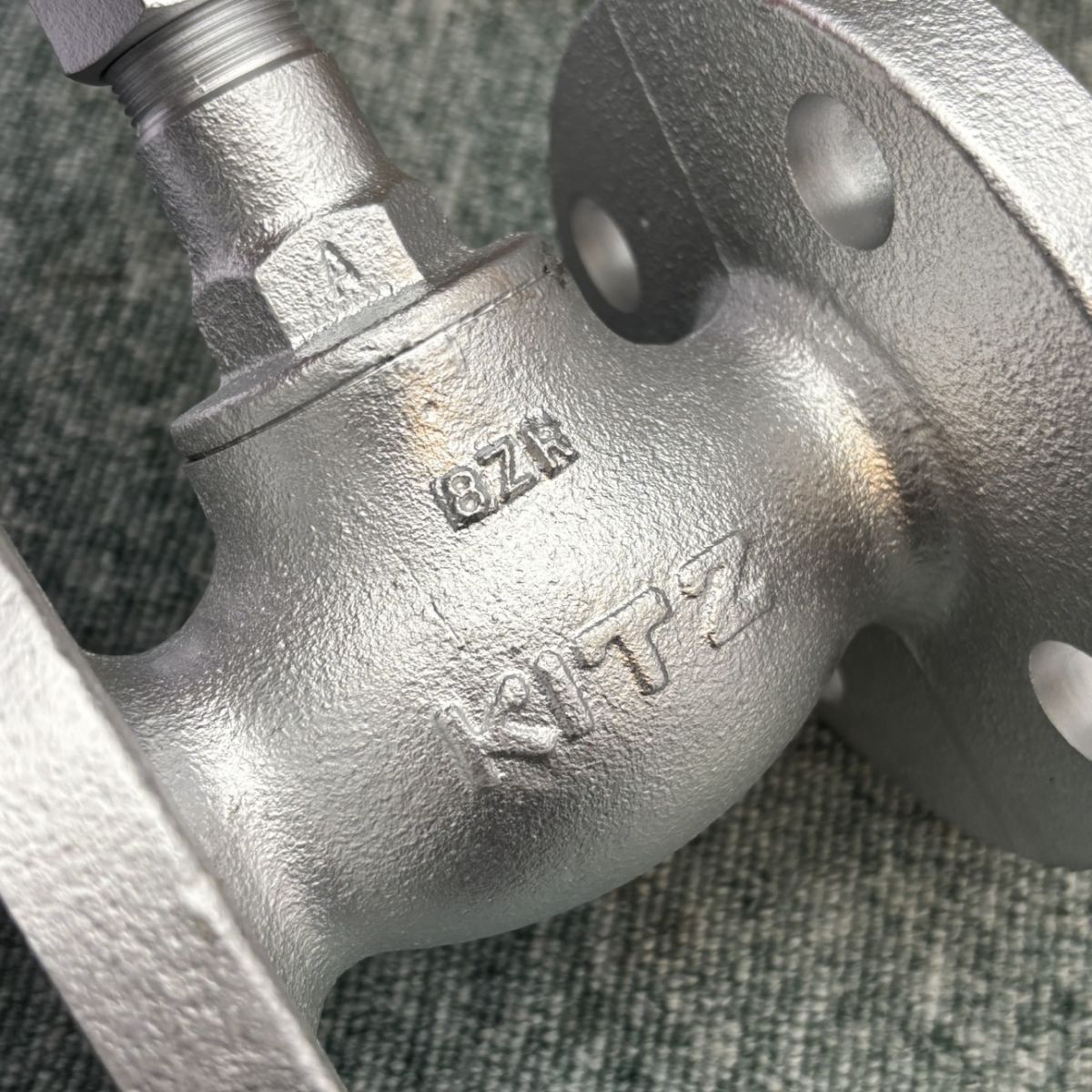 ◎【中古／状態良好品】 KITZ 10SJBF32 32mm 10K ダクタイル バルブ 