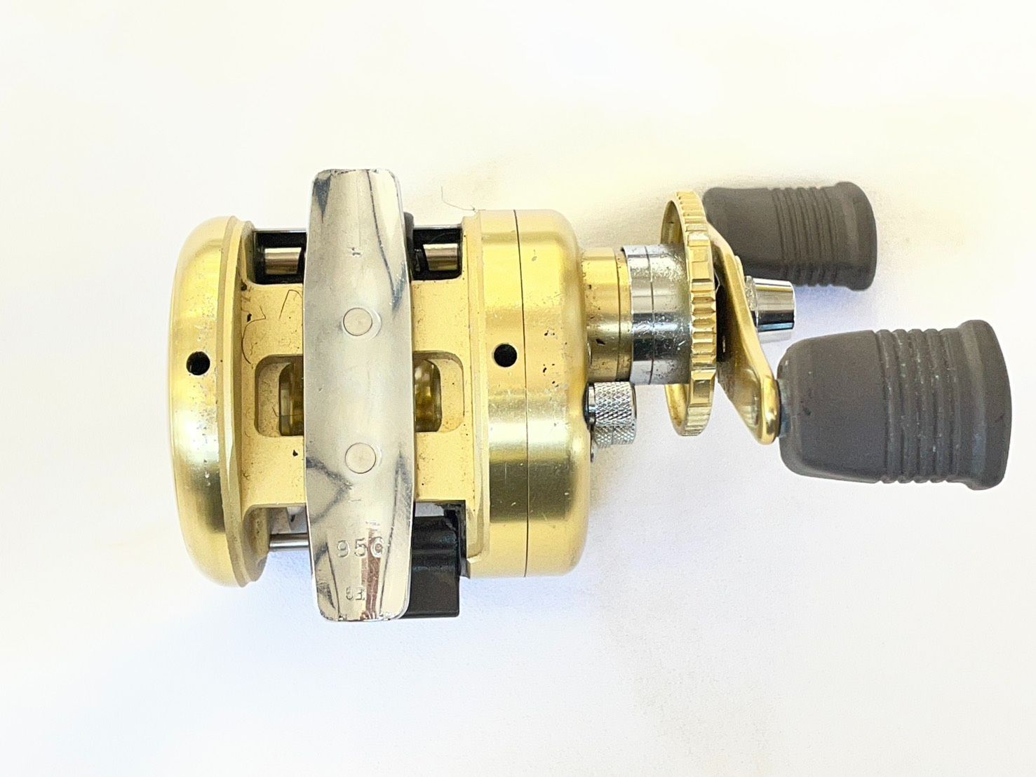 SHIMANO CALCUTTA CHINU 1001 両軸リール SHIMANO CALCUTTA CHINU 1001