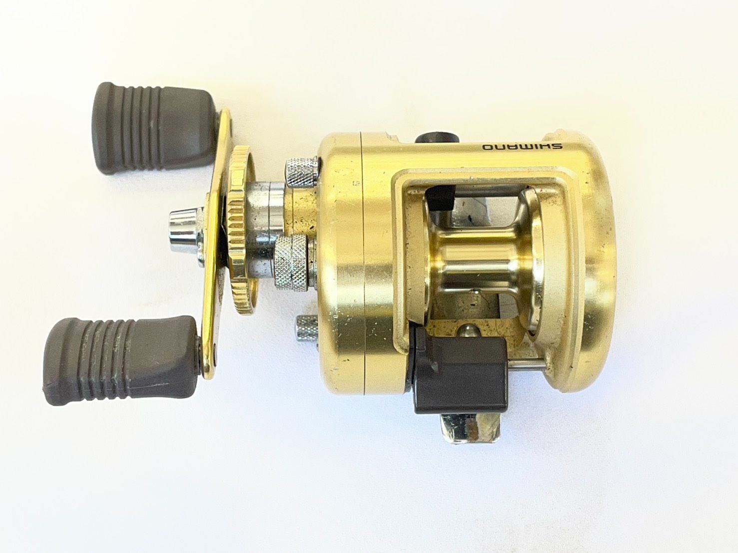 SHIMANO CALCUTTA CHINU 1001 両軸リール SHIMANO CALCUTTA CHINU 1001