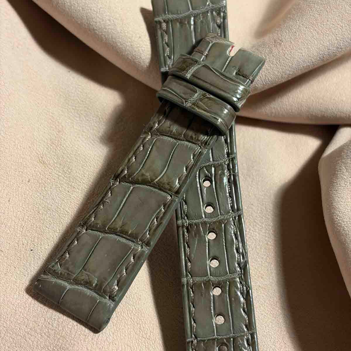 cro-2088  クロコダイル  腕時計ベルト オリーブ　(ラグ幅19 mm - バックル幅16 mm)