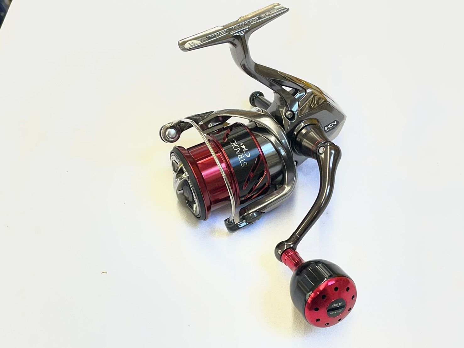 SHIMANOSTRADIC4000HGMスピニングリール　ゴメクサスノブ交換済 極美品 シマノ ストラディックCI4＋ 2500HGS ゴメクサス