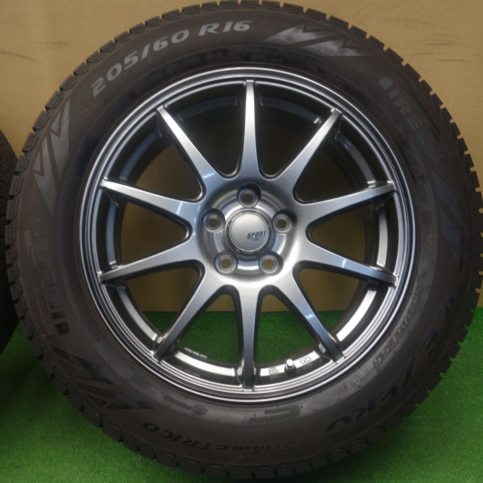 バリ溝！22年！キレイ！9.5分以上☆レガシィ 等 205/60R16 