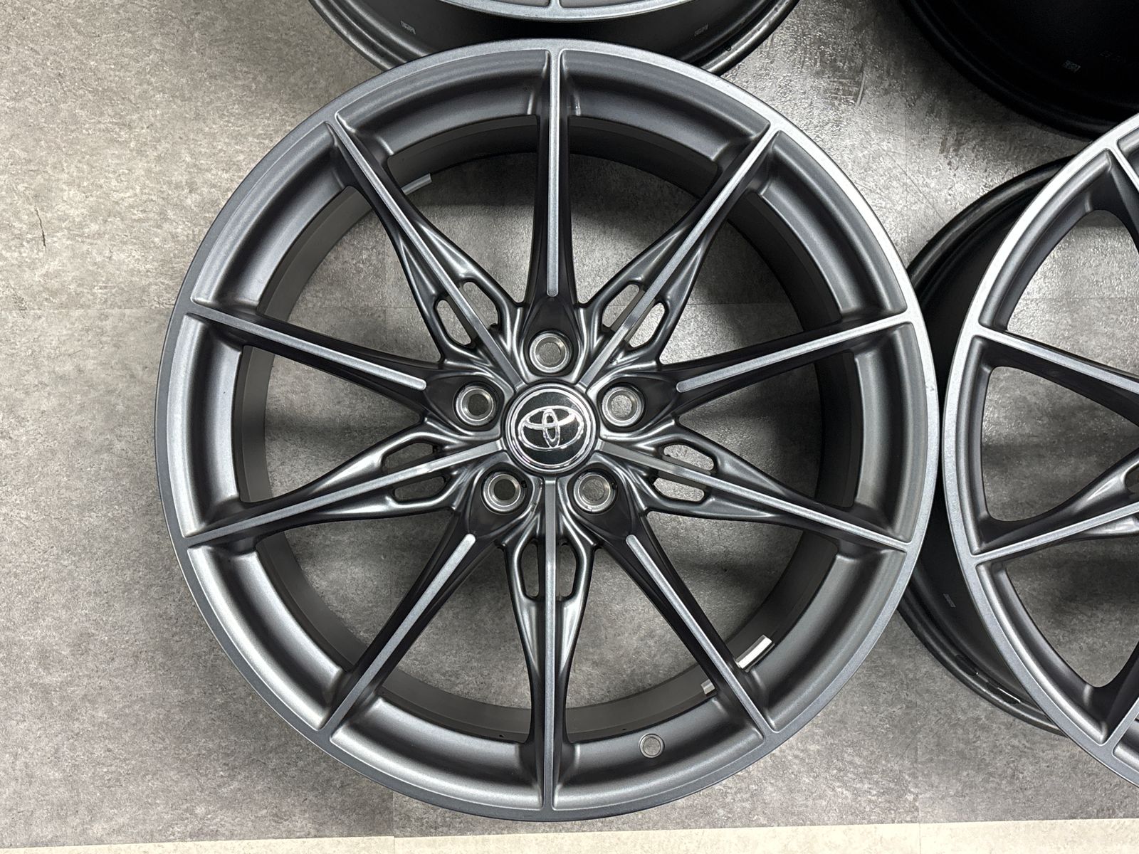 新車外し品】トヨタ GRスープラ RZ 純正 19in 9J +32 10J +40 PCD112 4