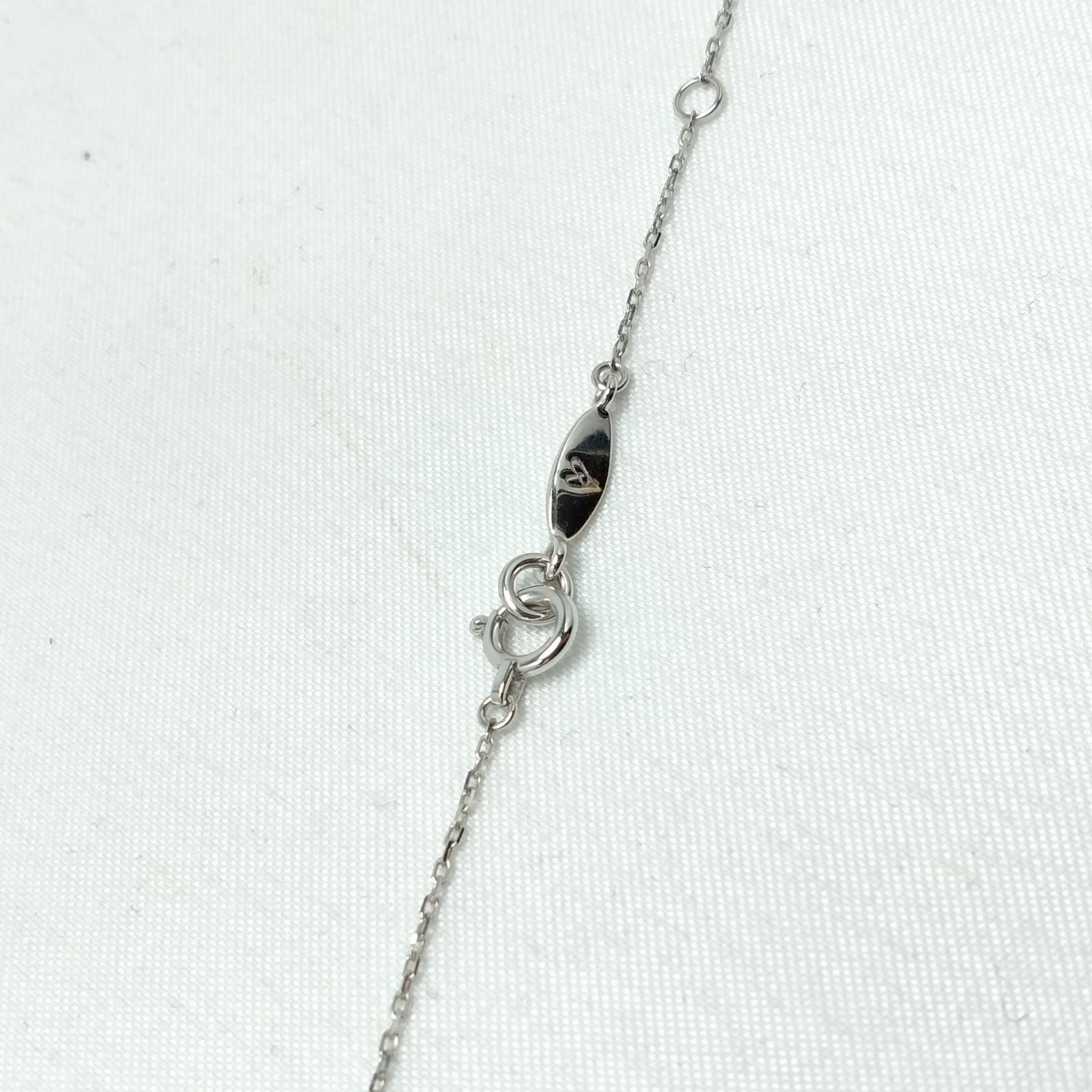 美品☆AHKAHダイヤモンドシェイプネックレスK18WG