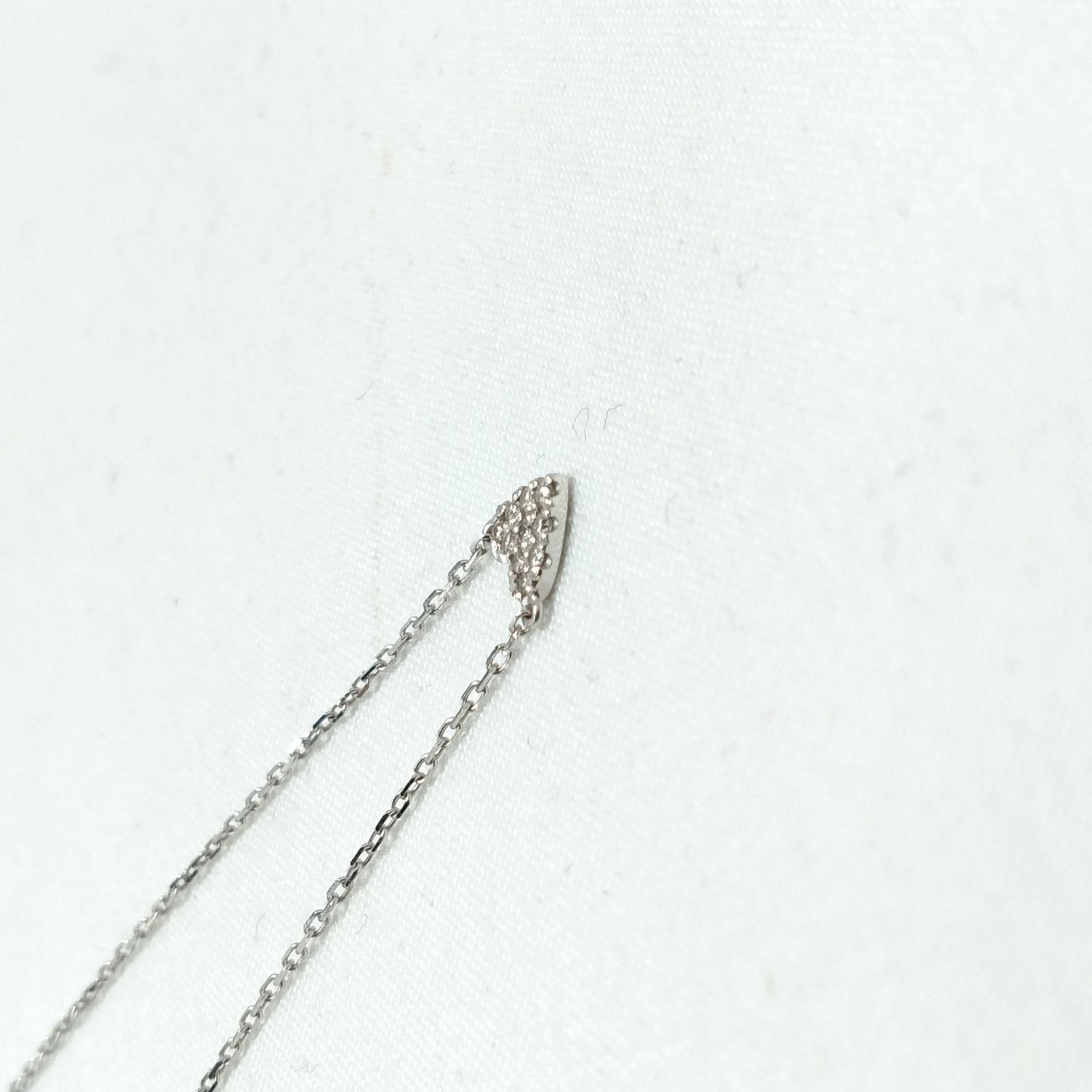 美品☆AHKAHダイヤモンドシェイプネックレスK18WG