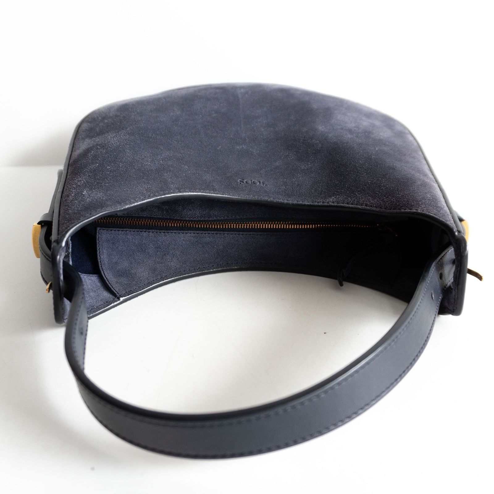 【美品】TOD'S【オーボエ スモール ショルダーバッグ】ネイビー スエード レザー s2603155 TOD'S - 【美品】TOD'S【オーボエ スモール ショルダーバッグ