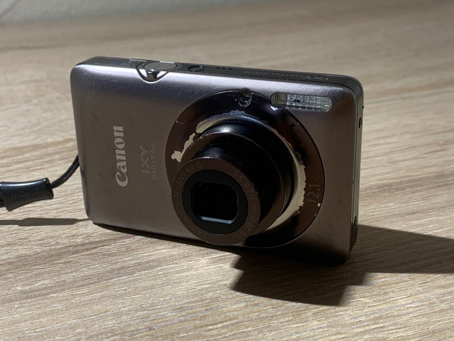 [ジャンク]　Canon IXY Digital 220IS　ブラウン 9639 Canon IXY DIGITAL 220 IS ブラウン デジカメ ジャンク品【ネ】