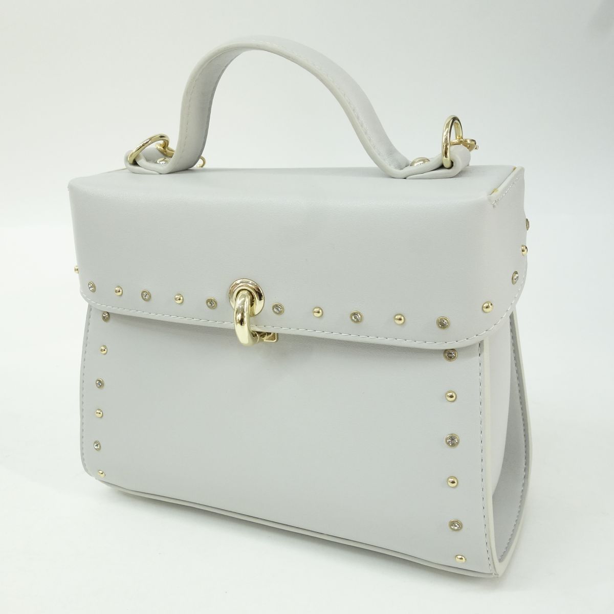 DIANA ダイアナ スタッズ 2way ハンドバッグ ※中古 - メルカリ