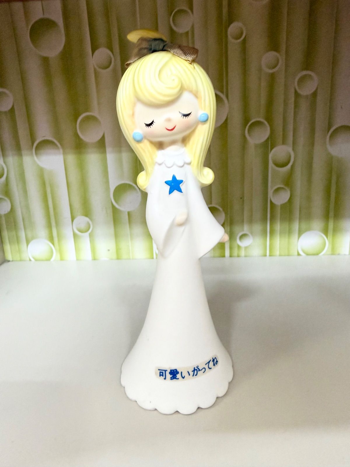 内藤ルネ風? 陶器人形 可愛いがってね 昭和レトロ 置物 - メルカリ 内藤ルネ風? 陶器人形 可愛いがってね 昭和レトロ 置物 - メルカリ