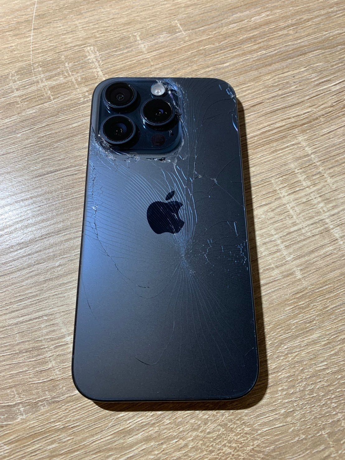 iPhone 15 Pro 256GB ジャンク品【ネ】- メルカリ