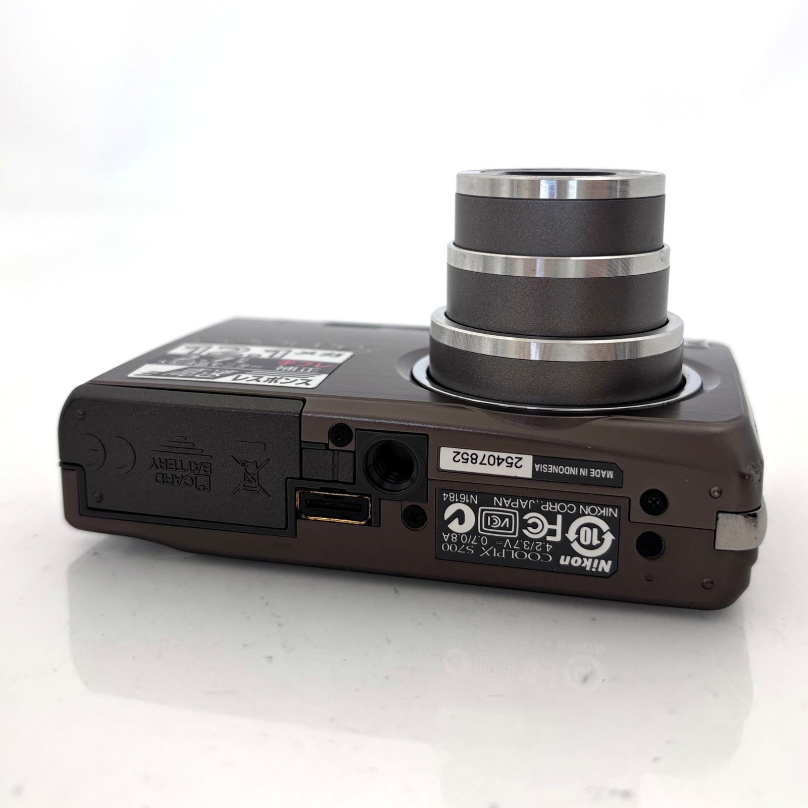 ニコン】Nikon COOLPIX S700 コンパクトデジタルカメラ + バッテリー 