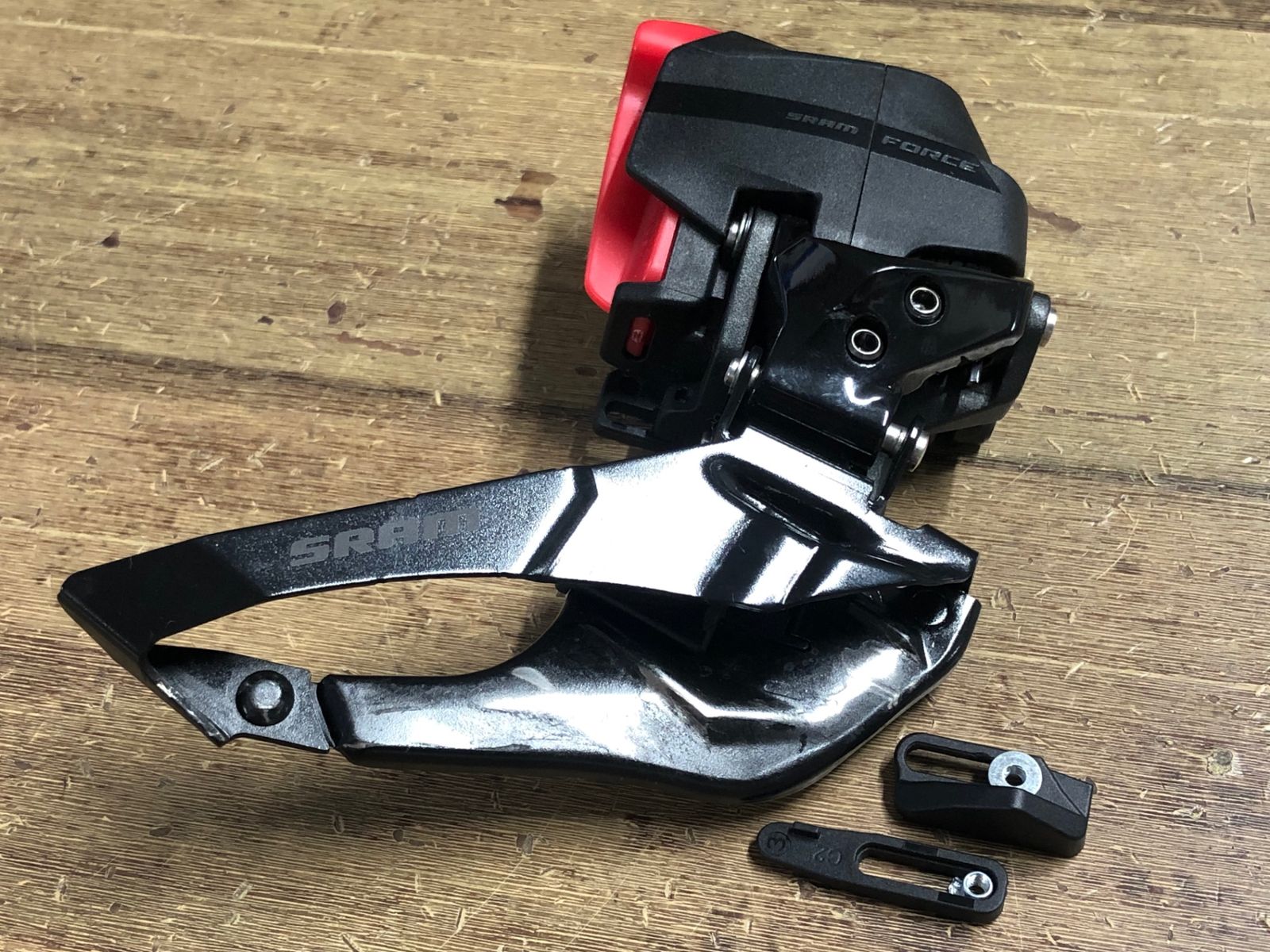 JZ381 スラム SRAM フォース FORCE eTap AXS D2 直付 フロントディレイラー 2x12S バッテリーなし