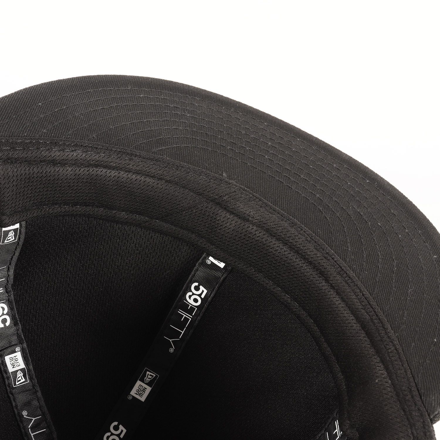 F.C.Real Bristol キャップ ブラック サイズ:7 8/3 | NEWERA / GORE