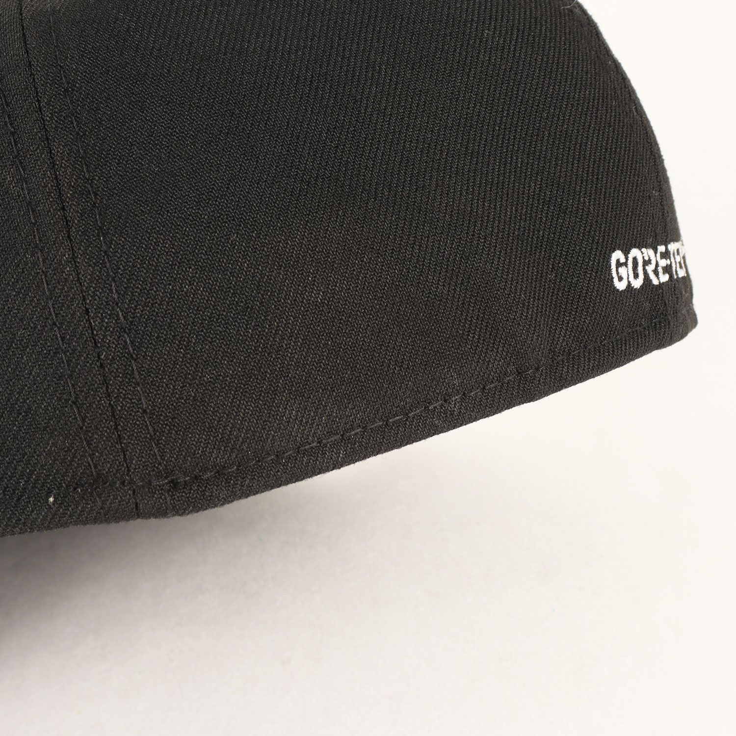 F.C.Real Bristol キャップ ブラック サイズ:7 8/3 | NEWERA / GORE