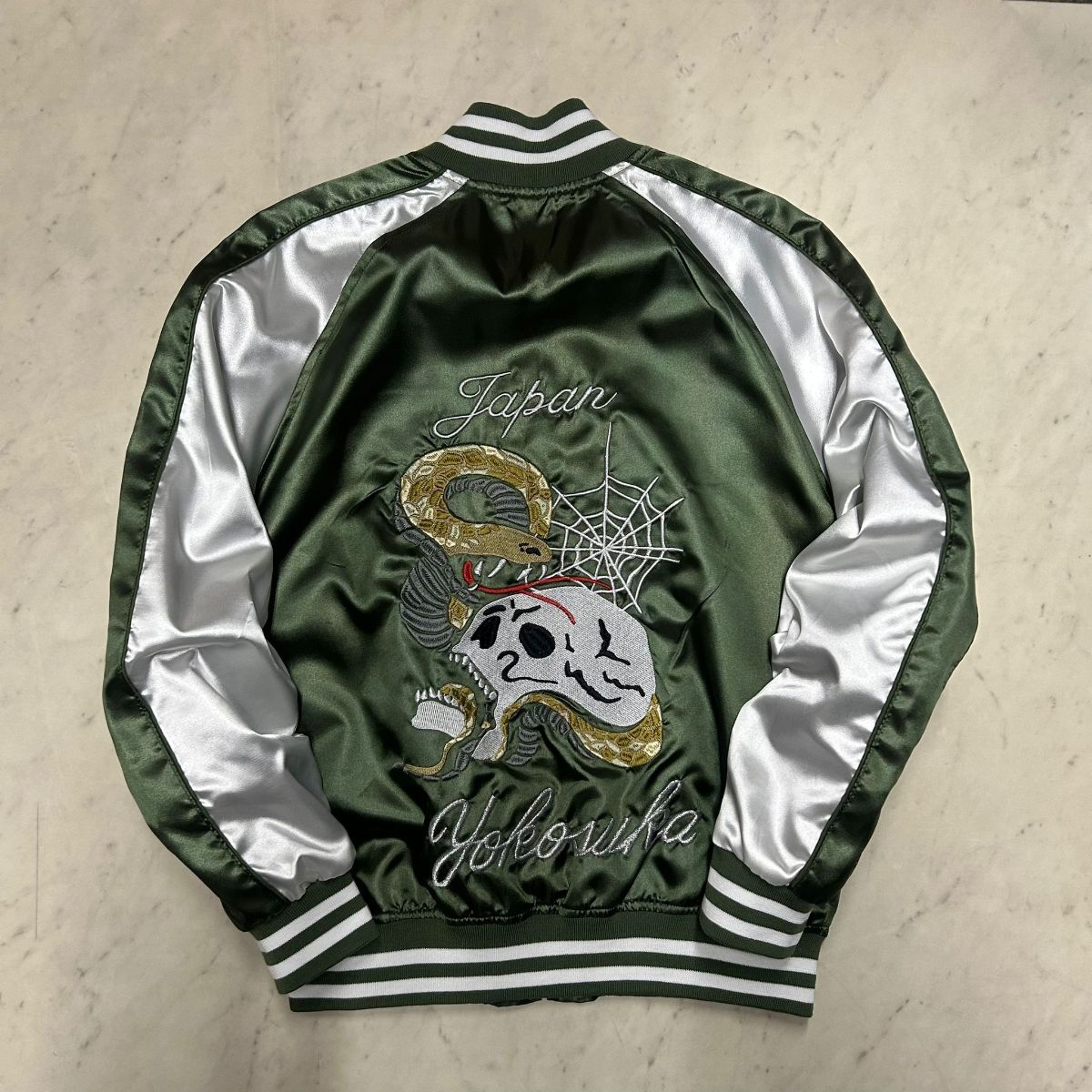 ま*ー様 再出品　90s〜飛有棲屯　スカジャン　蛇髑髏 横須賀発祥 スカジャン Yokosuka刺繍入り SUKAJAN 蛇髑髏 SKULL サテン