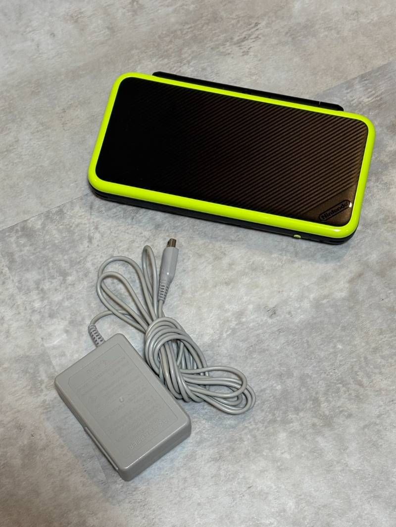New Nintendo 2DS LL ブラック/ライムグリーン 本体 Newニンテンドー 