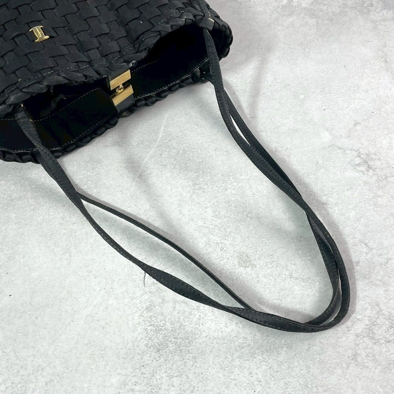 美品 Salvatore Ferragamo フェラガモ バケット ハンドバッグ 肩掛け 