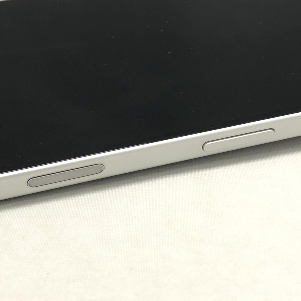 中古iPhone 16 128GB ホワイト SIMフリー 画面傷あり - メルカリ