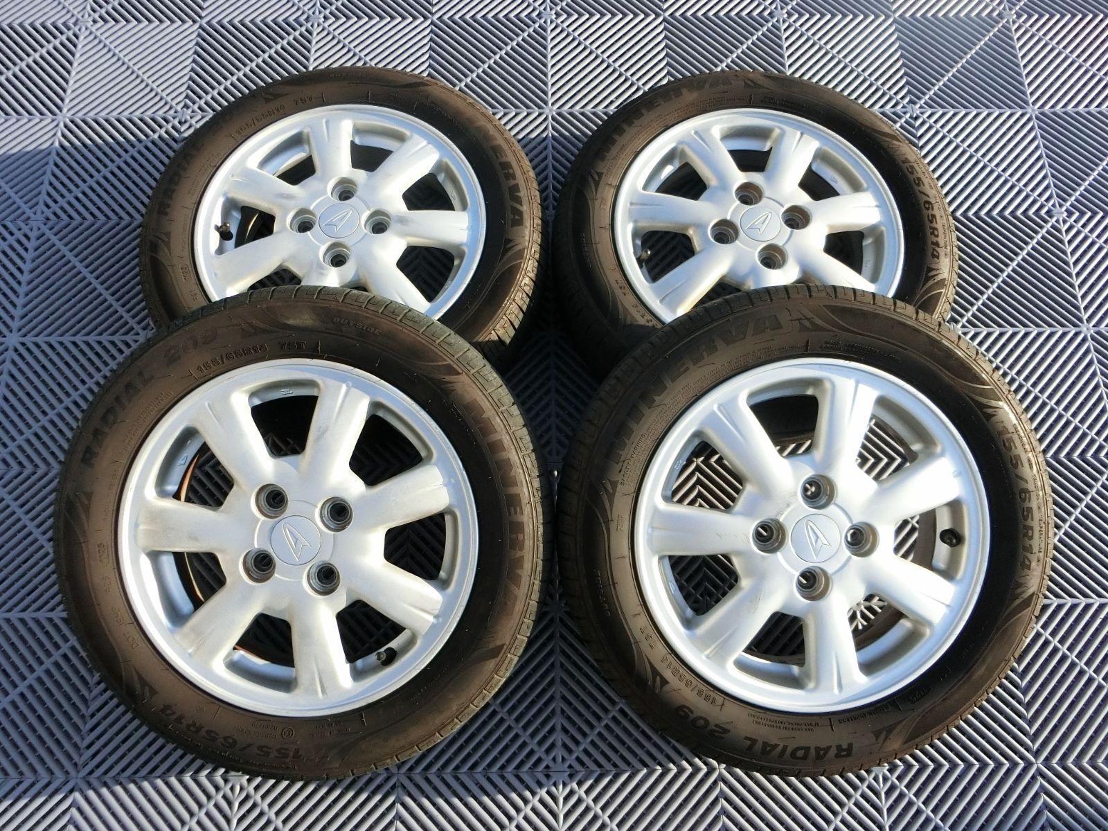 982] 送料無料 ダイハツ純正 14インチ アルミホイール 14×4.5J +45 