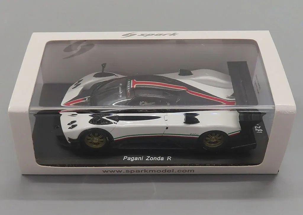 ミニカー a564617 Amazon.com: Kyosho Fairlady Z RHD (Right Hand Drive) Ikazuchi