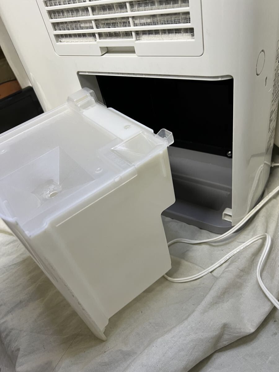 2023年製☆コロナ CORONA 衣類乾燥除湿機 CD-S6323-W ホワイト ＠y
