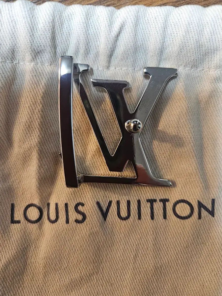 Buy from Japan Easily