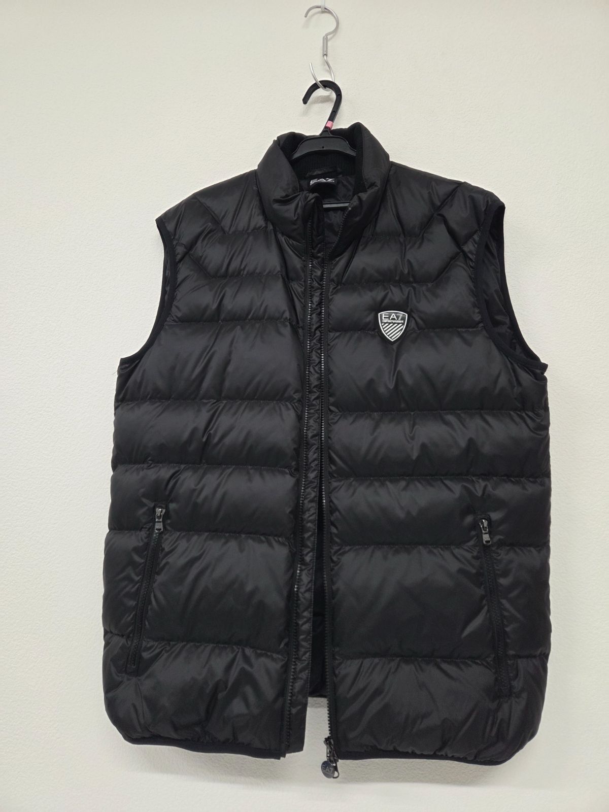 新品 本物 正規品 エンポリオアルマーニ EA7 メンズ ダウンベスト XL EA7 EMPORIO ARMANI エンポリオアルマーニ ダウンベスト ブラック