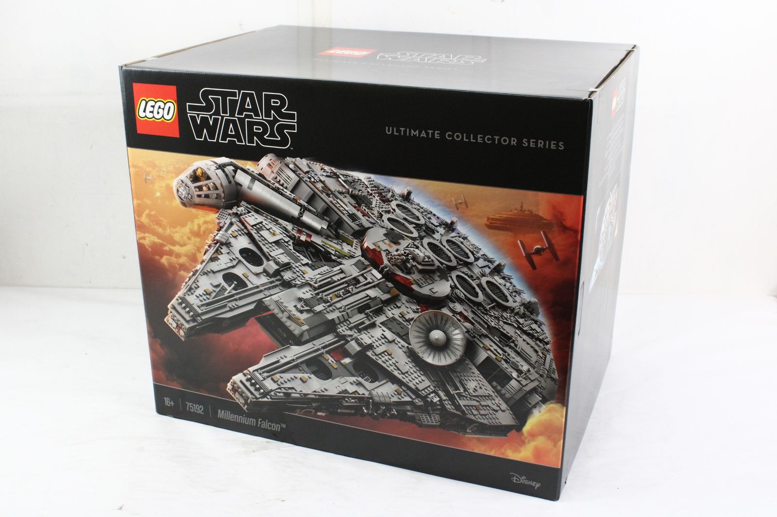 新品 レゴ ミレニアム・ファルコン 75192 スターウォーズ LEGO UCS 