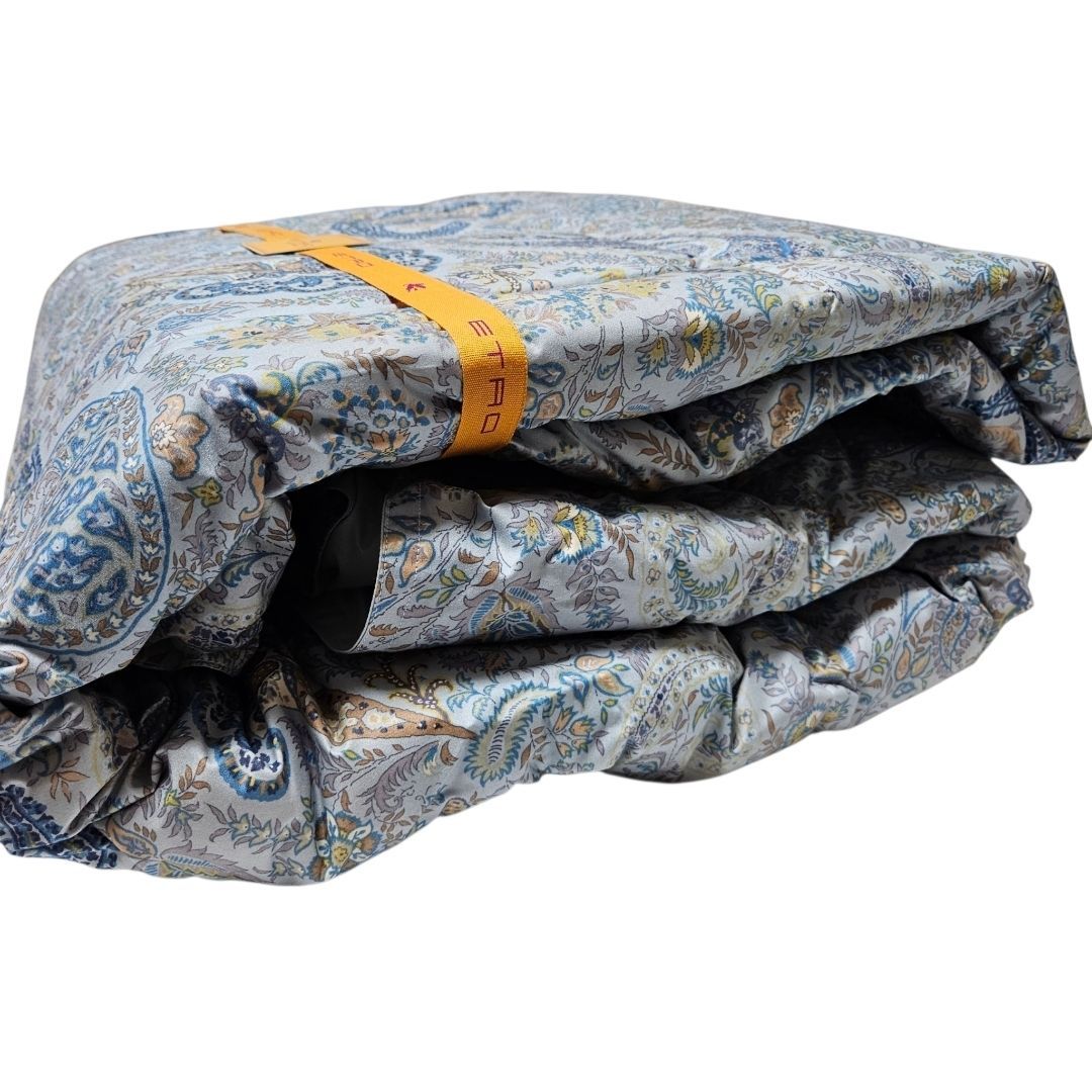 ETRO ダウン50% 150×200cm 羽毛肌掛け布団 エトロ 【未使用】ETRO - ペイズリー柄 150×200 肌掛け布団 羽毛 【未使用保管品】ETRO 布団・毛布