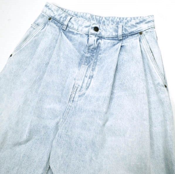 HED MAYNER ヘドメイナー 25SS イタリア製 PLEATED DENIM PANTS 2プリーツデニムパンツ HMMA67021A HA190 XS LIGHT/PASTEL BLUE ワイド バギー ジーンズ 定価101,200円 ボトムス【新古品】【中古】【HED MAYNER】 新品 HED MAYNER ヘドメイナー 25SS イタリア製 PLEATED DENIM PANTS 2
