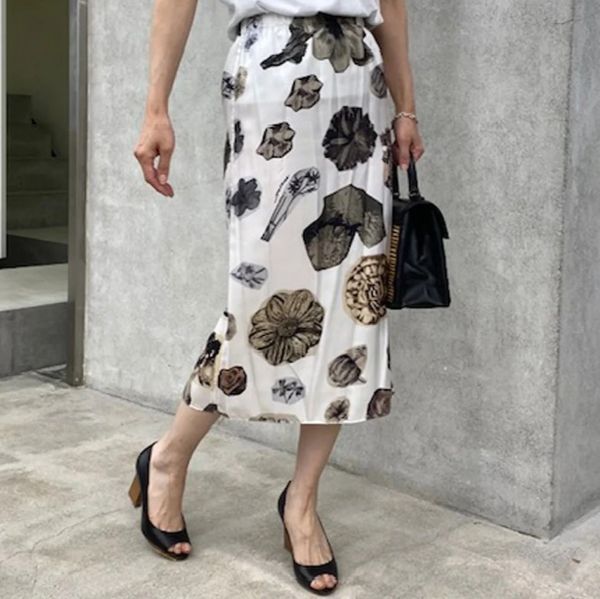 MARNI マルニ 24SS イタリア製 NOCTURNAL PRINT SKIRT フローラルプリント シルクスカート GOMA0107A0 UTSG18 36 BLACK/WHITE(REN99) 定価129,800円 ボトムス【新古品】【中古】【MARNI】 新品 MARNI マルニ 24SS イタリア製 NOCTURNAL PRINT SKIRT フローラル