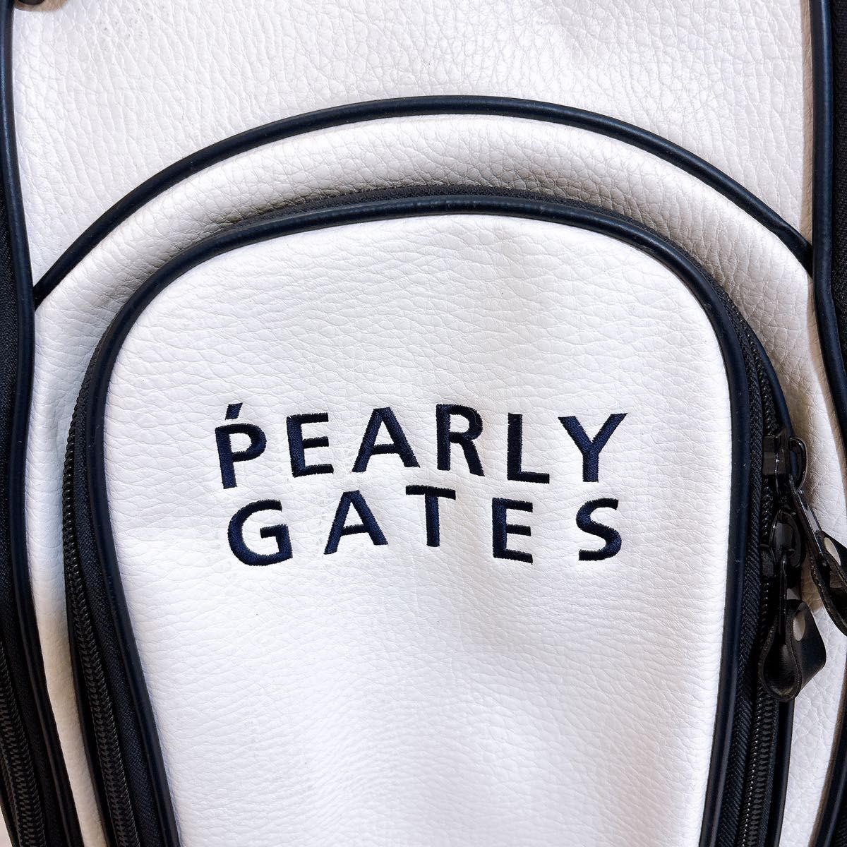 レザー パターカバー付