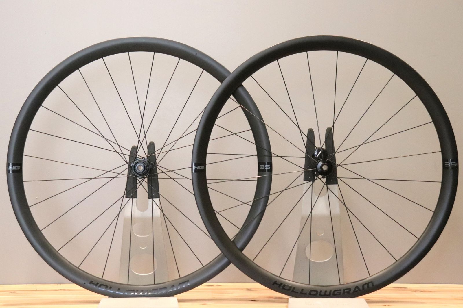 キャノンデール CANNONDALE ホログラム HOLLOWGRAM HG35 DISC カーボン